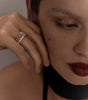 Solis Ribbed Ring Round Diamond