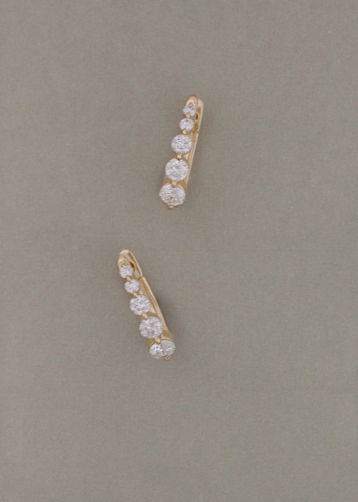 Graduated Huggie Earrings Diamond